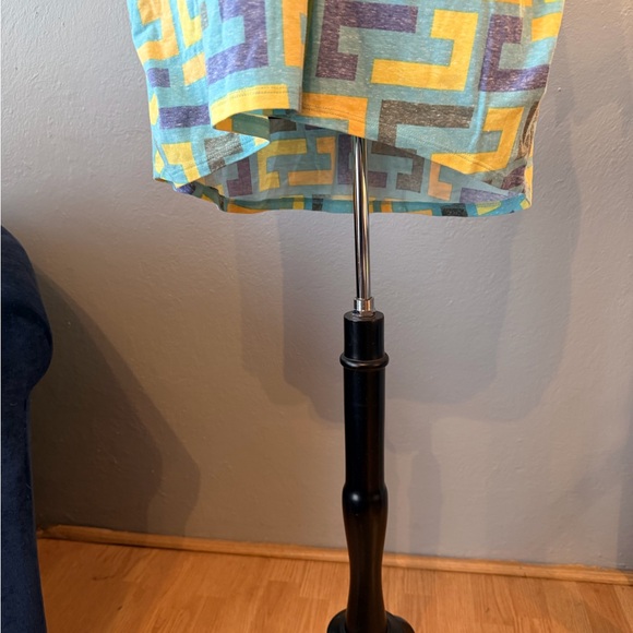NWT!! 💙💛 LuLaRoe Colorful Geometric Patterned Top - Picture 3 of 5